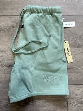 Fear of God Essentials Sweatshort 'Sycamore' Size Medium